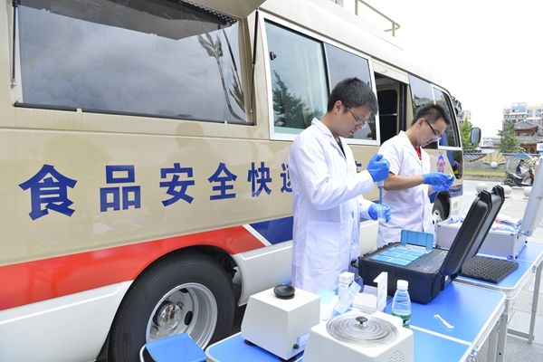 食品檢測車(chē)廠(chǎng)家如何保證居民飲食安全？
