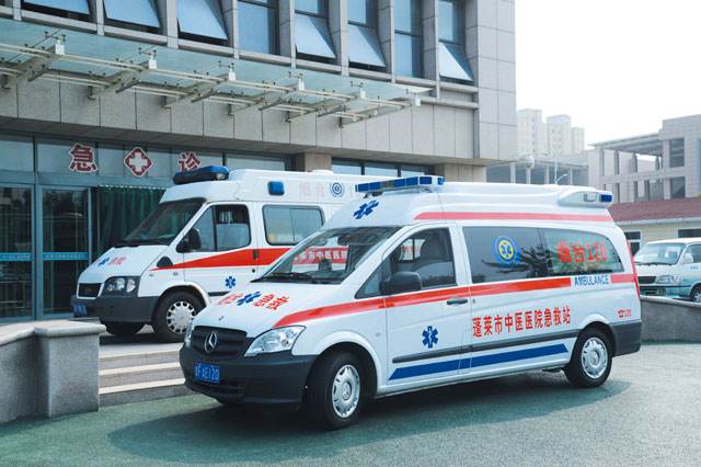 廣州救護車(chē)廠(chǎng)家跟你聊聊為什么無(wú)人避讓救護車(chē)？02